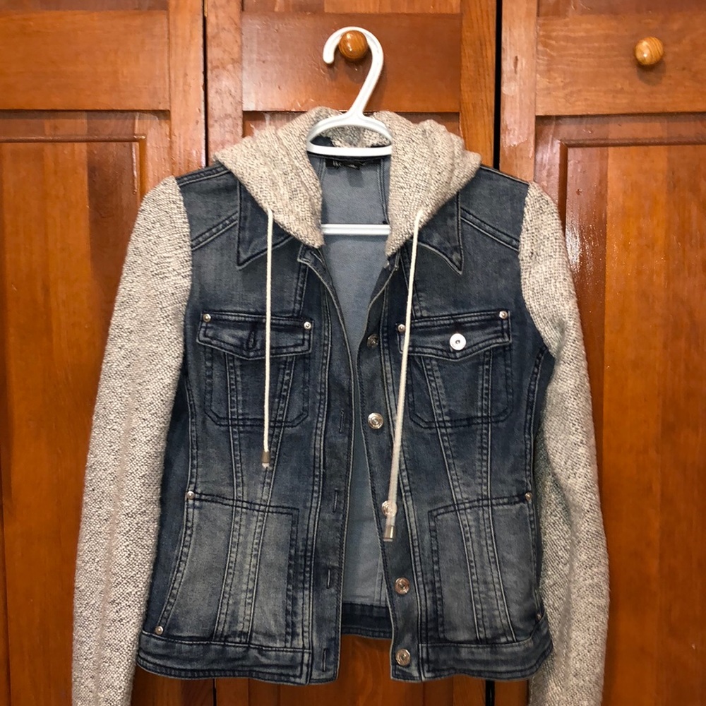Medium washed jean jacket